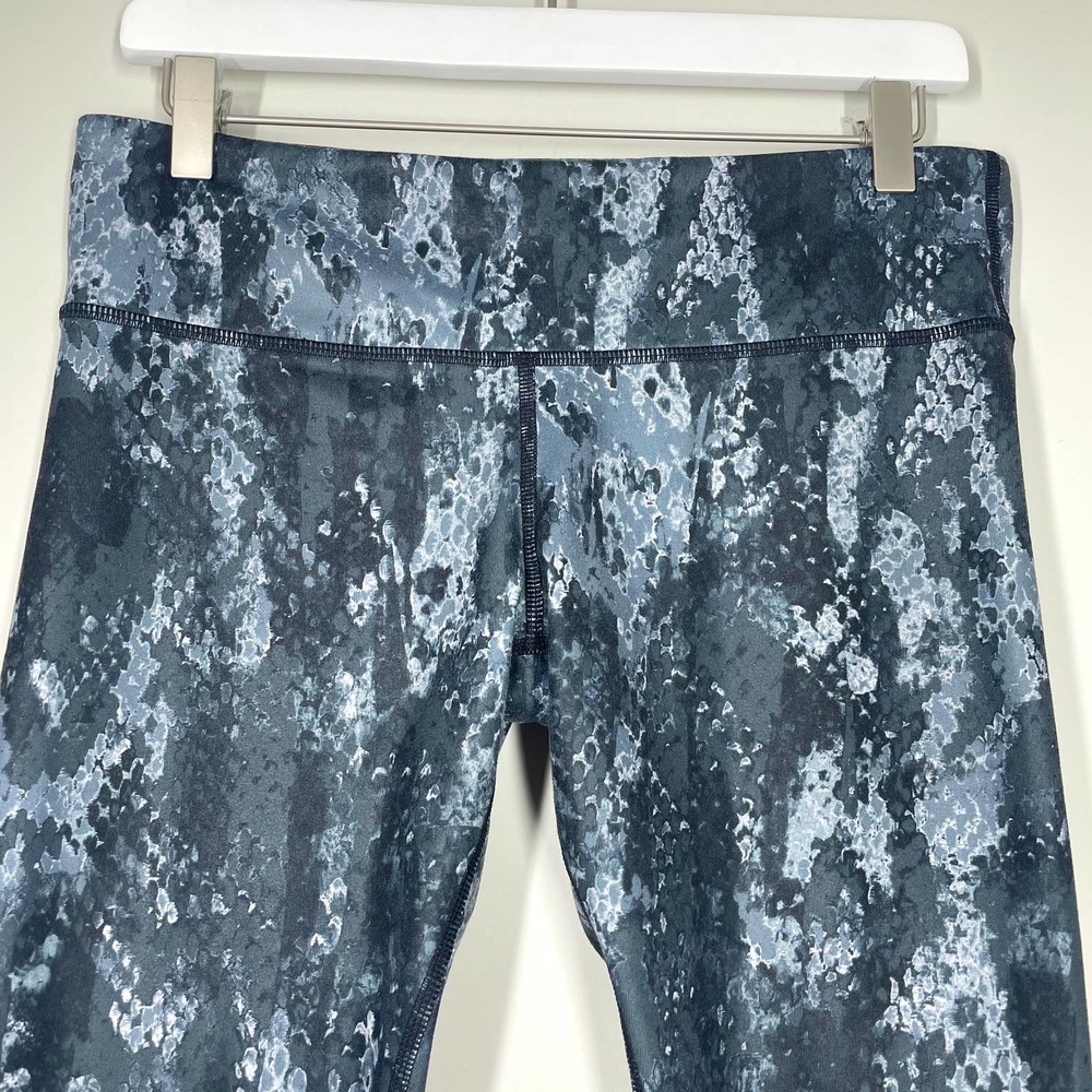 Alo Airbrush Leggings In Glossy Python M - image 8